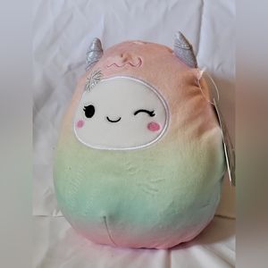 NWT 7.5" Yara the Yeti with Snowflake Squishmallow Kellytoy Plush Toy